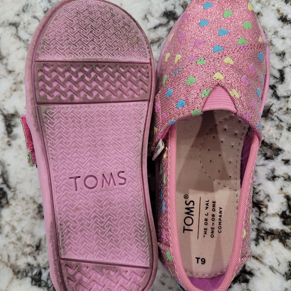 Toddler/kids Toms heart print size 9